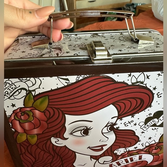 Loungefly Ariel the Little Mermaid Disney Tin Lunchbox - Picture 2 of 9